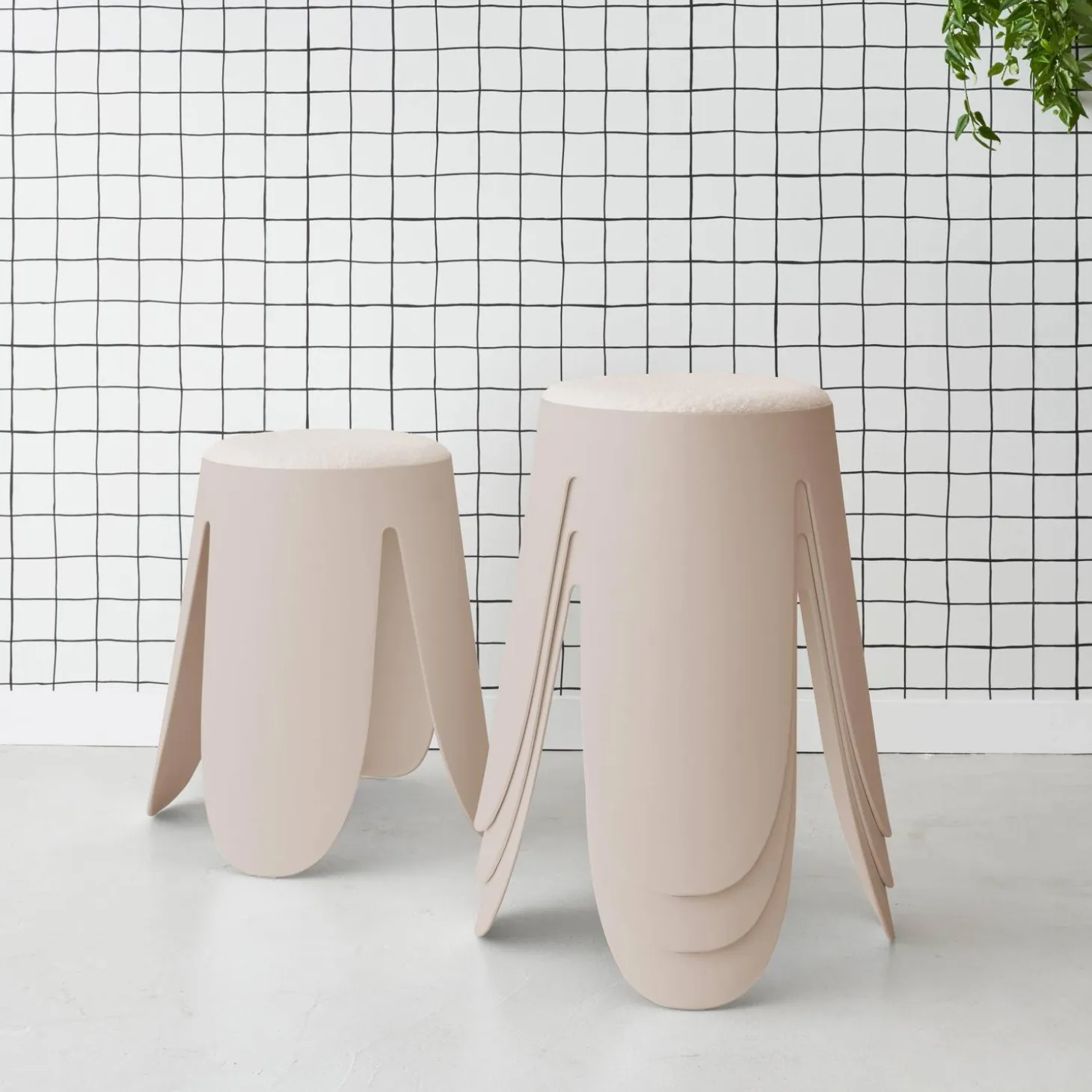 Banco empilhável em tecido bouclé, set de 4