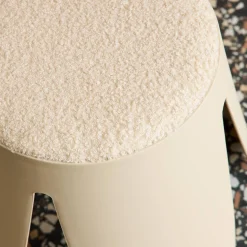 Banco empilhável infantil boucle texturizado, set de 2