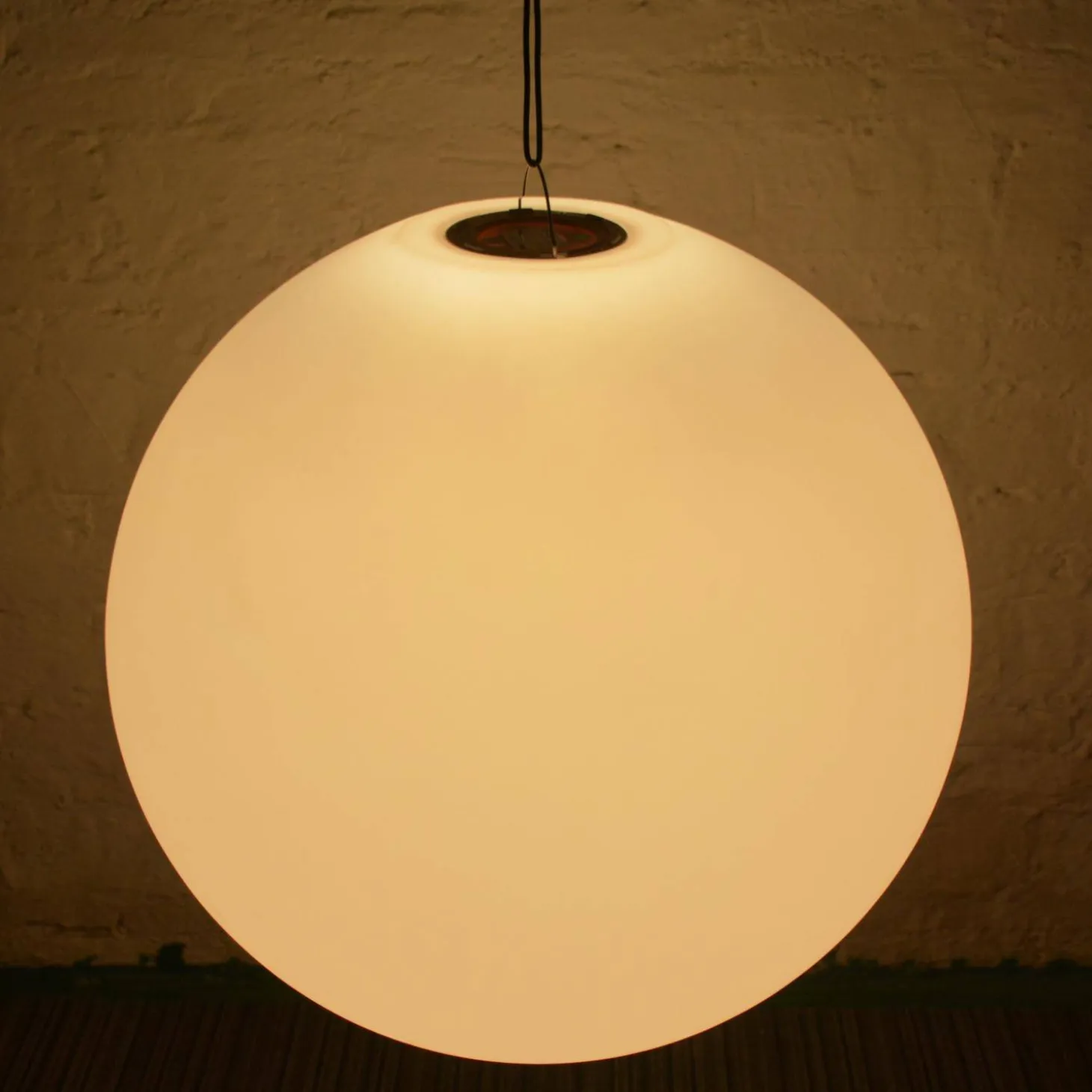 Bola de luz LED com bateria para interior/exterior
