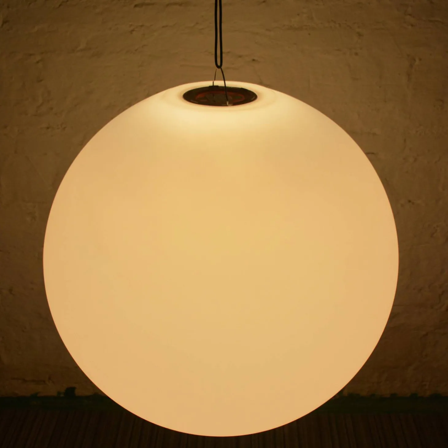 Bola de luz LED com bateria para interior/exterior