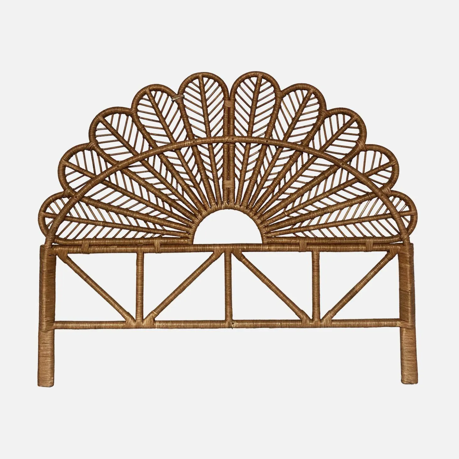 Cabeceira para cama em rotim escuro