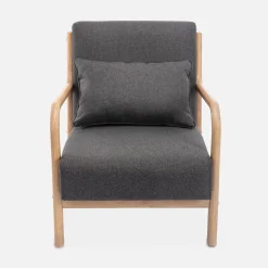 Cadeirão de design em madeira e tecido