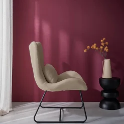 Cadeirão em tecido com almofada