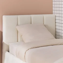 Cama baú com estrado de ripas e cabeceira 90x190cm, acabamento boucle