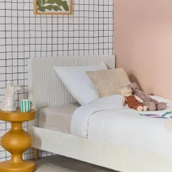 Cama com base de ripas e cabeceira 90x190cm, em veludo canelado fino