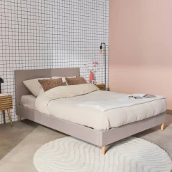 Cama com base de ripas e cabeceira 140x190cm, acabamento em tecido simple