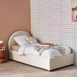 Cama com base de ripas e cabeceira 90x190cm, acabamento boucle