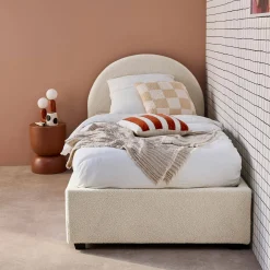 Cama com base de ripas e cabeceira 90x190cm, acabamento boucle