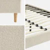 Cama com estrado de ripas, acabamento boucle, branco