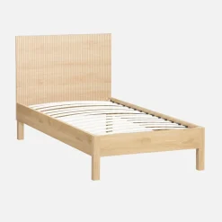 Cama com estrado de ripas e cabeceir, 90x190cm decoração madeira