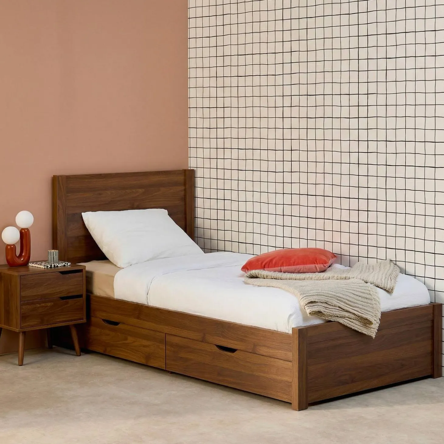 Cama com estrado de ripas e cabeceira 90x190cm + 4 gavetas