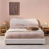 Cama com estrado de ripas e cabeceira, branca em boucle