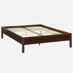 Cama com estrado de ripas 140x190cm com acabamento em madeira