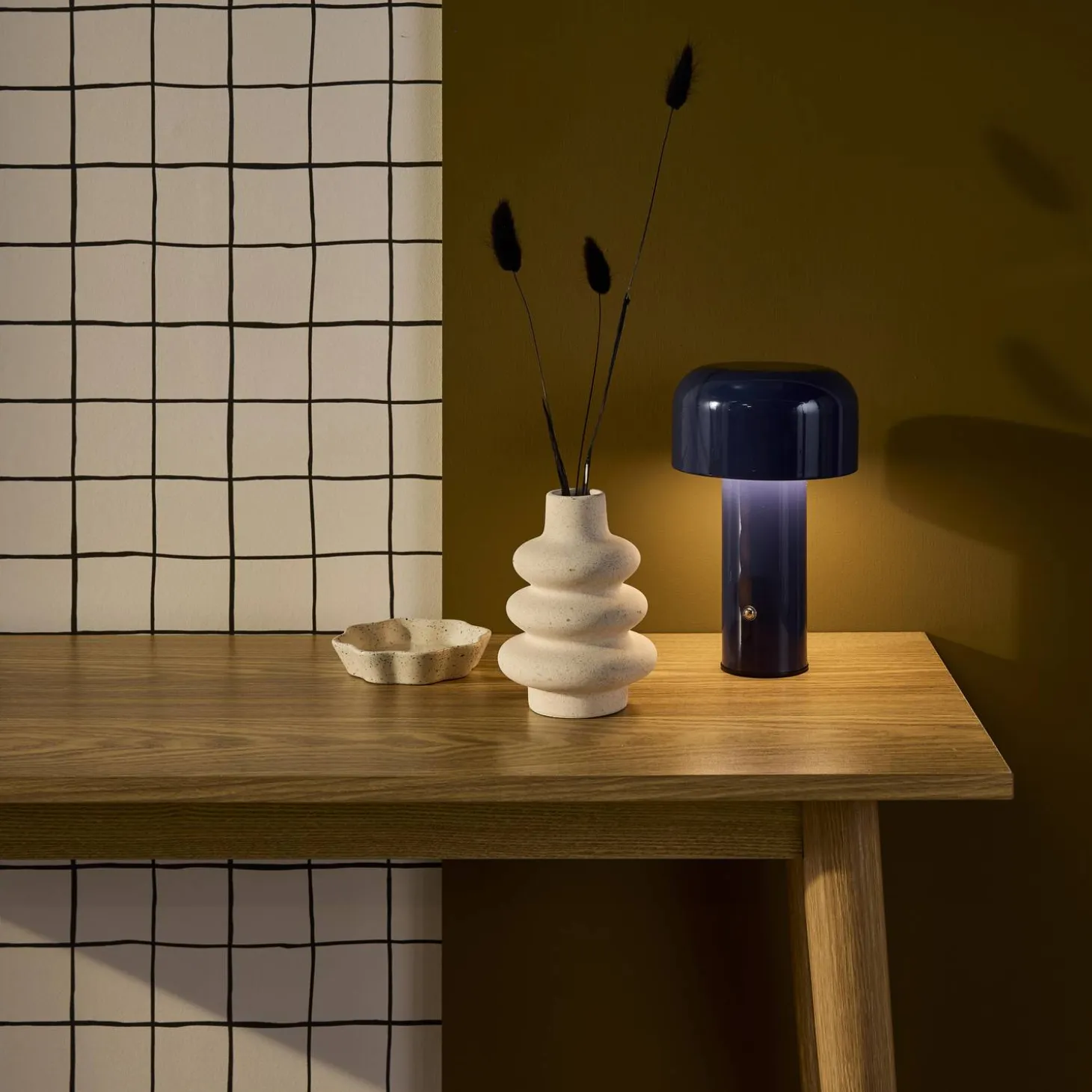 Candeeiro de mesa LED em metal, 13cm