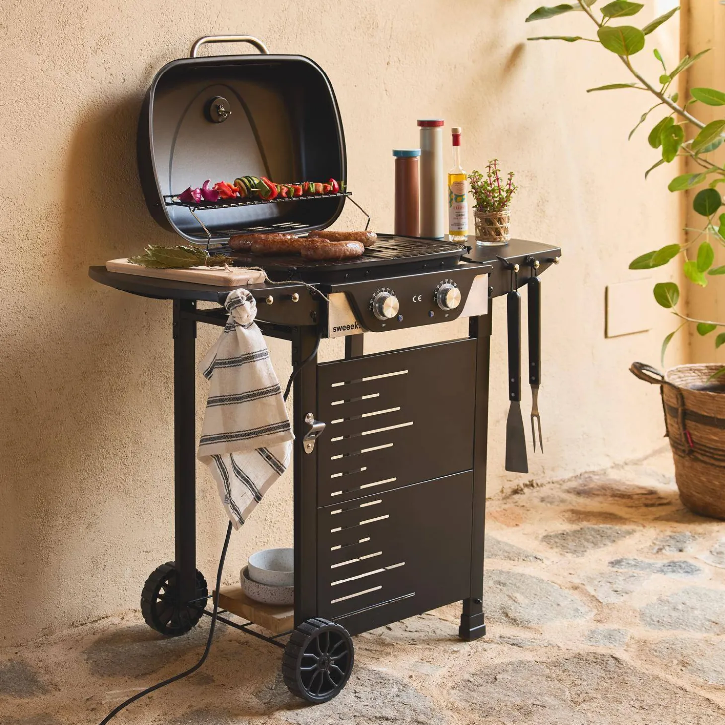 Churrasqueira elétrica 2 queimadores, aço esmaltado de 2300W
