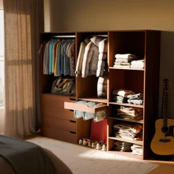 Closet modular com acabamento em madeira de 3 módulos