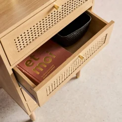 Cômoda chiffonier decoração madeira e palhinha 4 gavetas