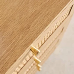 Cômoda chiffonier decoração madeira e palhinha 4 gavetas