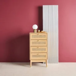 Cômoda chiffonier decoração madeira e palhinha 4 gavetas