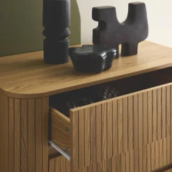 Cómoda, decoração estriada natural de 3 gavetas