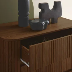 Cómoda, decoração estriada natural de 3 gavetas