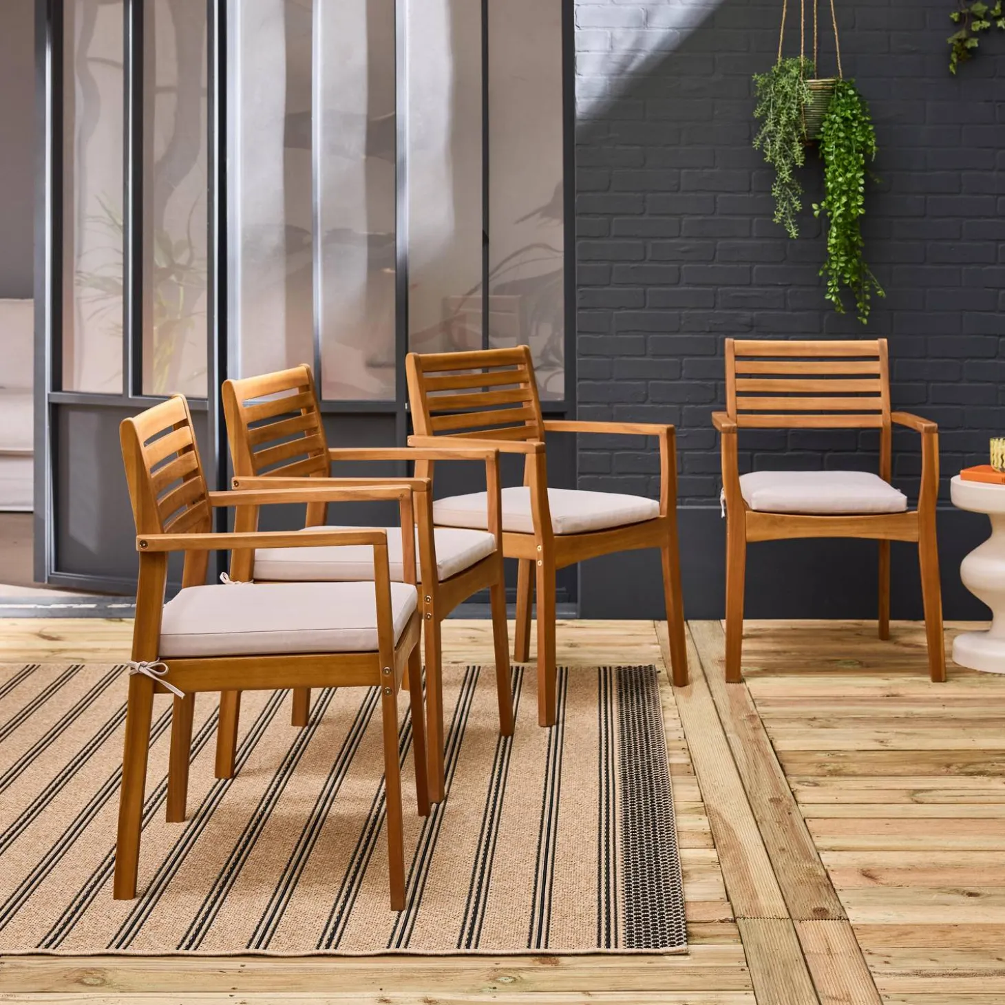 Conjunto de 4 cadeiras de jardim em madeira de acácia