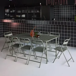 Conjunto de jardim com mesa bistrô dobrável de 160cm em aço com 8 cadeiras