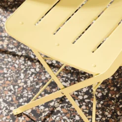 Conjunto de jardim com mesa bistrô dobrável redonda de aço com 2 cadeiras- Balconea