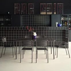 Conjunto de jardim com mesa bistrô de 160cm em aço com 2 poltronas e 4 cadeiras