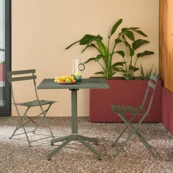 Conjunto de jardim com mesa bistrô dobrável em metal com 2 cadeiras