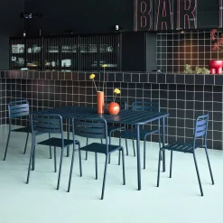 Conjunto de jardim com mesa bistrô de 160cm em aço com 6 cadeiras