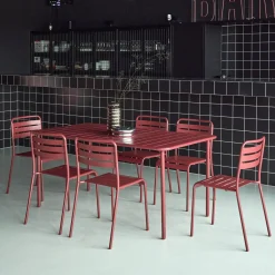 Conjunto de jardim com mesa bistrô de 160cm em aço com 6 cadeiras