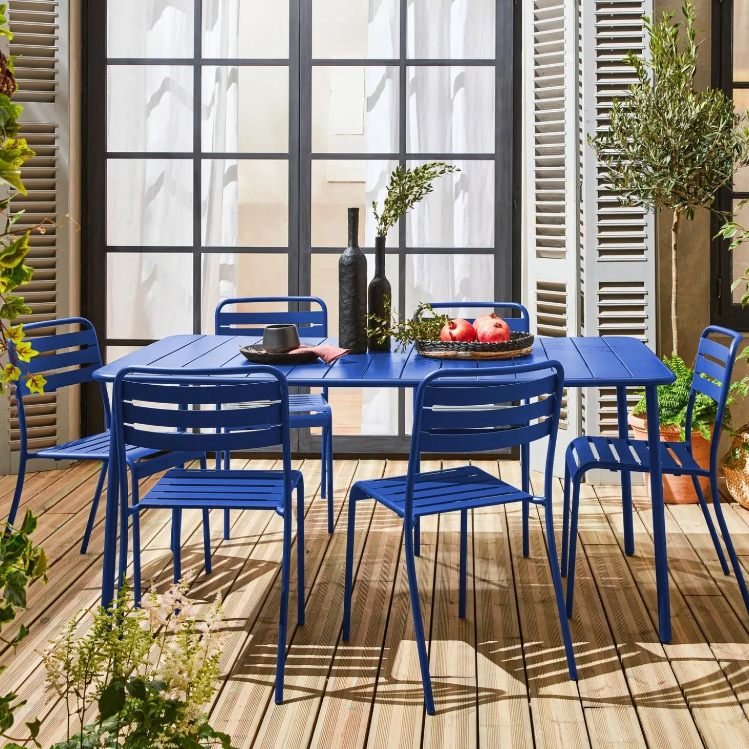 Conjunto de jardim com mesa bistrô de 160cm em aço com 6 cadeiras