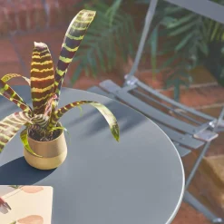 Conjunto de jardim com mesa bistrô dobrável em aço com 2 cadeiras, ø60cm