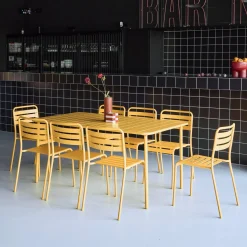 Conjunto de jardim com mesa bistrô de 160cm em aço com 8 cadeiras