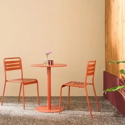 Conjunto de jardim com mesa bistrô redonda de aço com 2 cadeiras