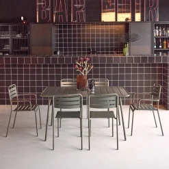 Conjunto de jardim com mesa bistrô dobrável em aço com 6 cadeiras, 140cm