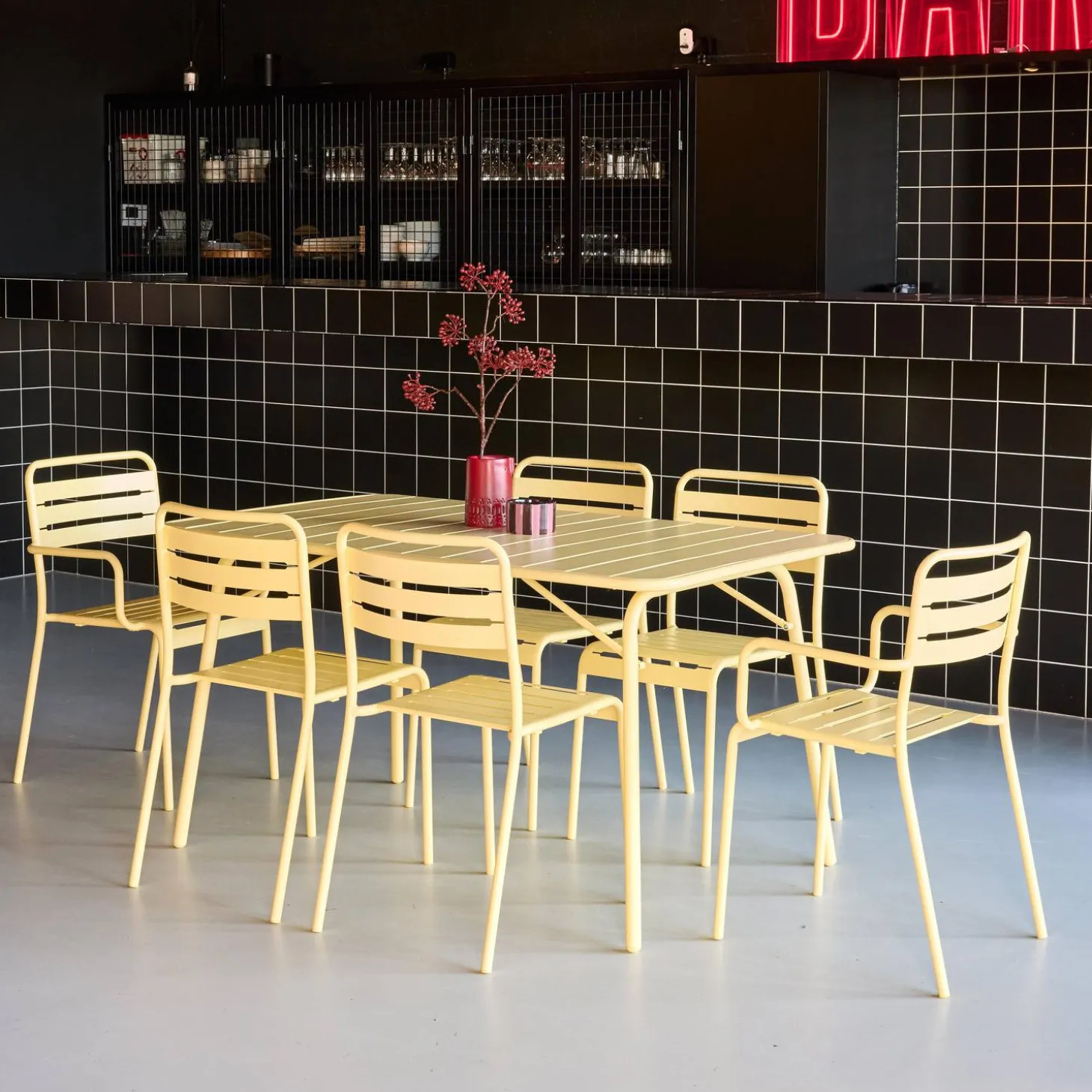 Conjunto de jardim com mesa bistrô dobrável em aço com 6 cadeiras, 140cm
