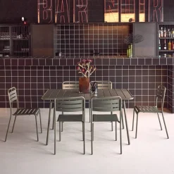 Conjunto de jardim com mesa bistrô dobrável em aço com 6 cadeiras, 140cm