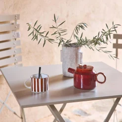 Conjunto de jardim com mesa bistrô dobrável em aço com 2 cadeiras, 70cm