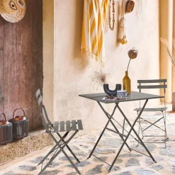 Conjunto de jardim com mesa bistrô dobrável em aço com 2 cadeiras, 70cm