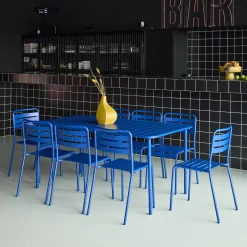 Conjunto de jardim com mesa bistrô de 160cm em aço com 8 cadeiras