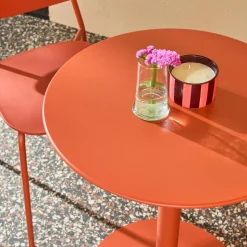Conjunto de jardim com mesa bistrô redonda de aço com 2 cadeiras