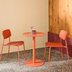 Conjunto de jardim com mesa bistrô redonda de aço com 2 cadeiras