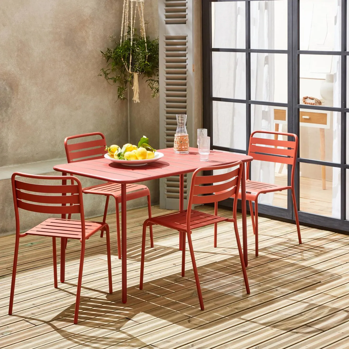 Conjunto de jardim com mesa bistrô de 120cm em aço com 4 cadeiras