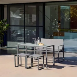 Conjunto de jardim com mesa em aço e textilene com 4 cadeiras