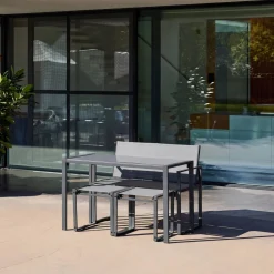 Conjunto de jardim com mesa em aço e textilene com 4 cadeiras