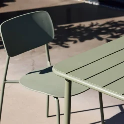 Conjunto de jardim com mesa em metal com 6 cadeiras