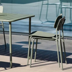 Conjunto de jardim com mesa em metal com 6 cadeiras