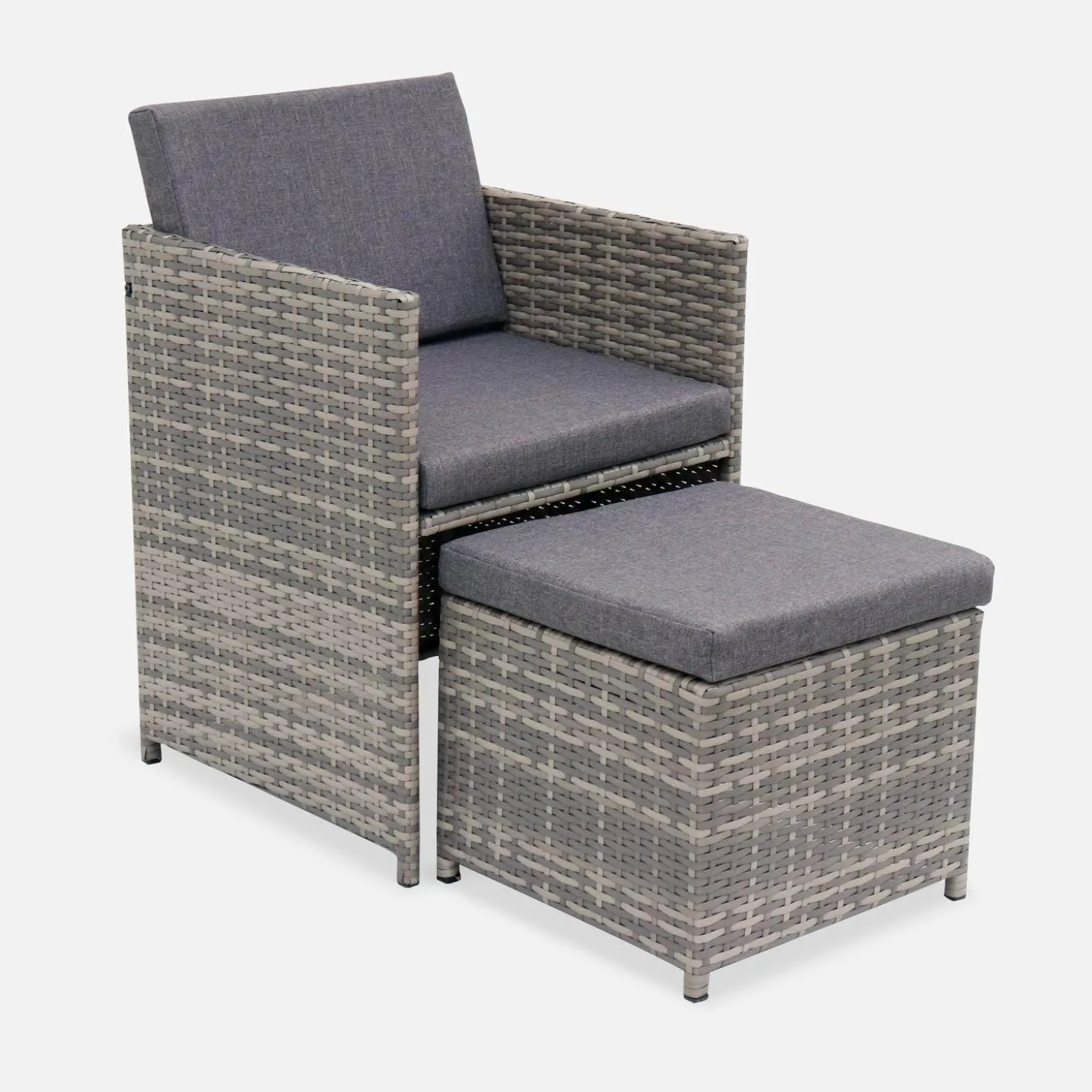 Conjunto de jardim com mesa em tecido de resina com 10 cadeirões